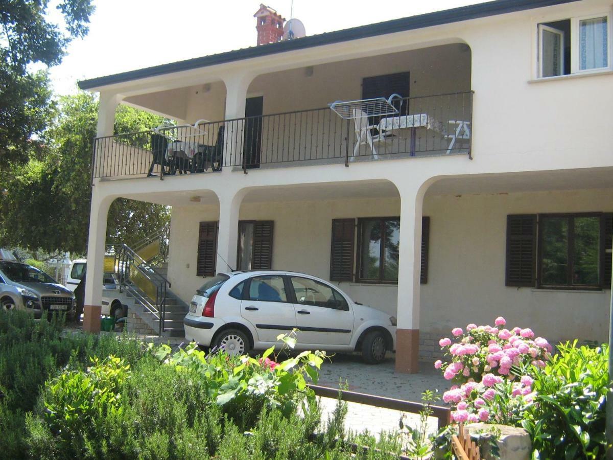App Karmen With Free Parking Appartement Poreč Buitenkant foto